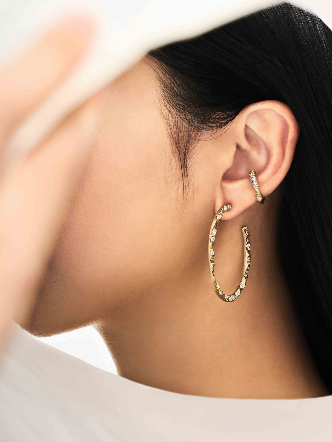 Quarter Pavé Earcuff (Single)